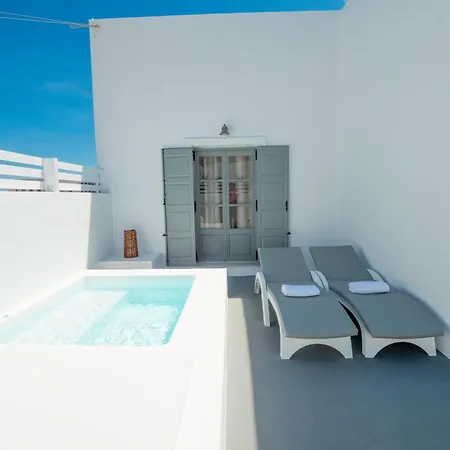 Apartment Superb Santorini | Nautica | 1 Bedroom | Private Terrace With Jacuzzi | Outdoor Dining Area |