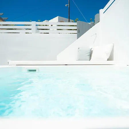 Superb Santorini | Nautica | 1 Bedroom | Private Terrace With Jacuzzi | Outdoor Dining Area | Apartment Imerovigli (Santorini)